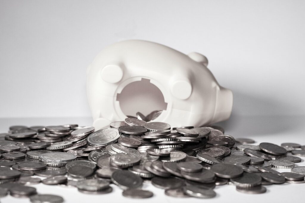 Cómo ahorrar dinero en tus viajes sin sacrificar comodidad 1 Marrano de ahorro