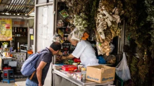 Comercio-en-el-playon-de-los-comuneros